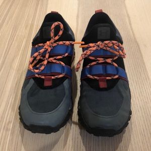 Under Armour Men size 9.5 UA Valsetz Trek Disrupt